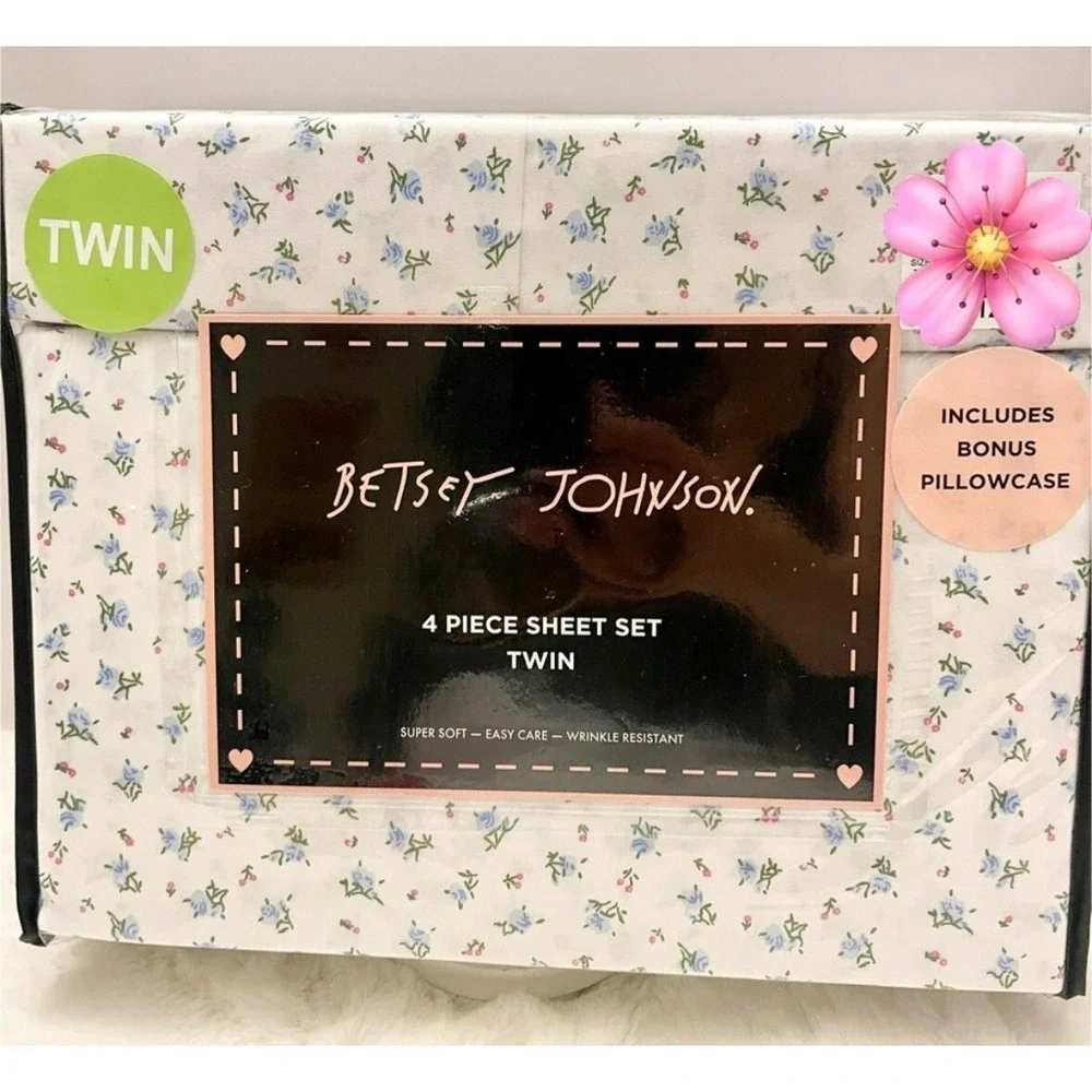 Betsey Johnson Floral Sheet Set Twin 4 Piece Bonus Pillowcase Super Soft